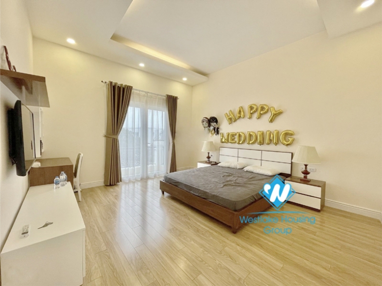 Beautiful 4 bedrooms villa for rent in Vinhome Riverside near BIS international school